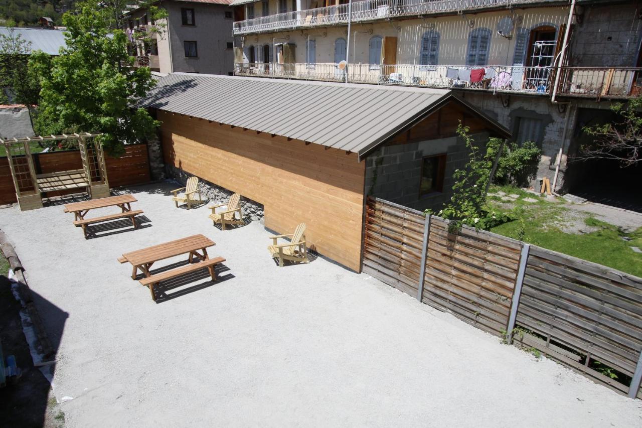 T2 Contemporain Idealement Situe Briançon Buitenkant foto