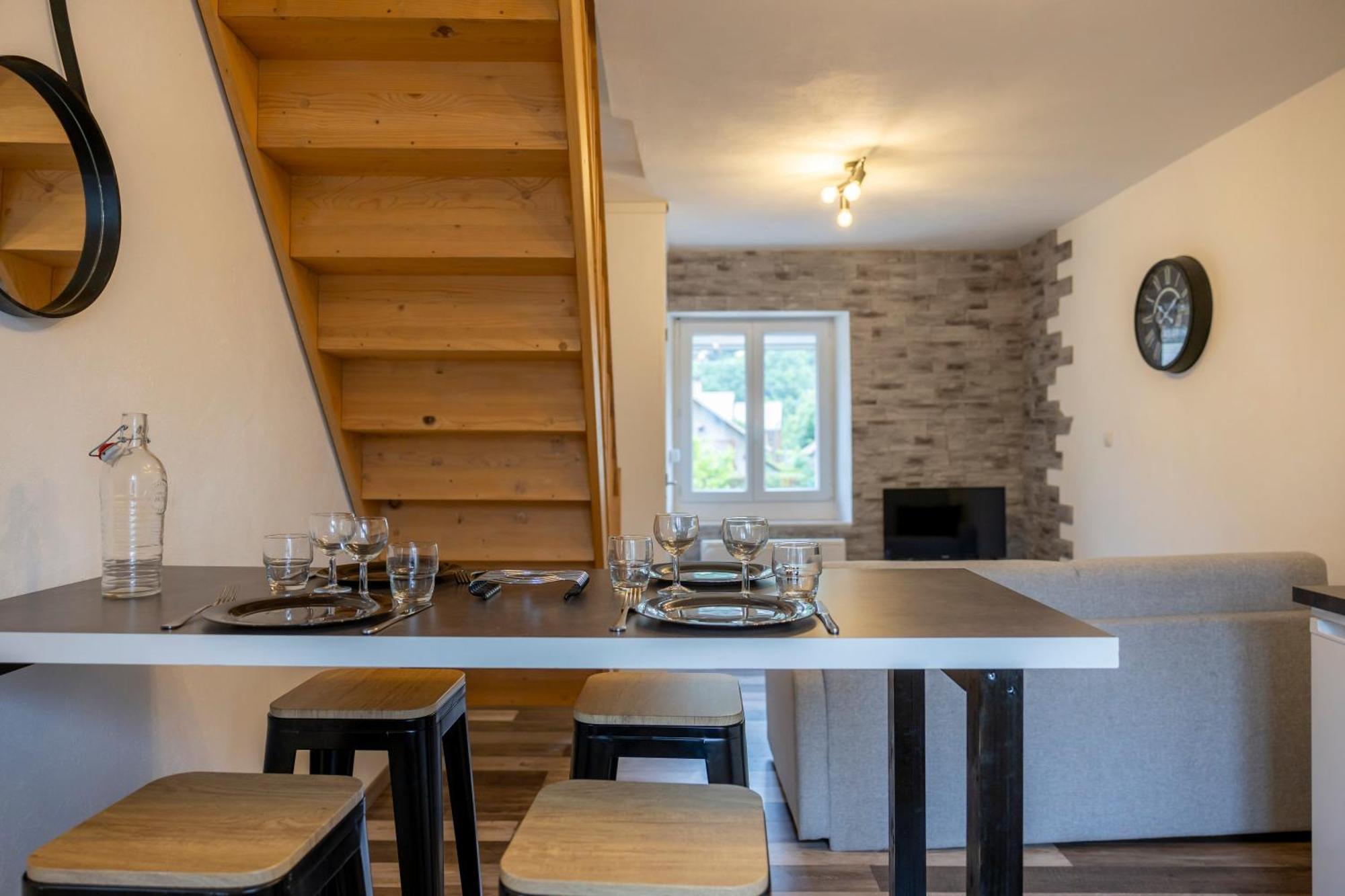 T2 Contemporain Idealement Situe Briançon Buitenkant foto