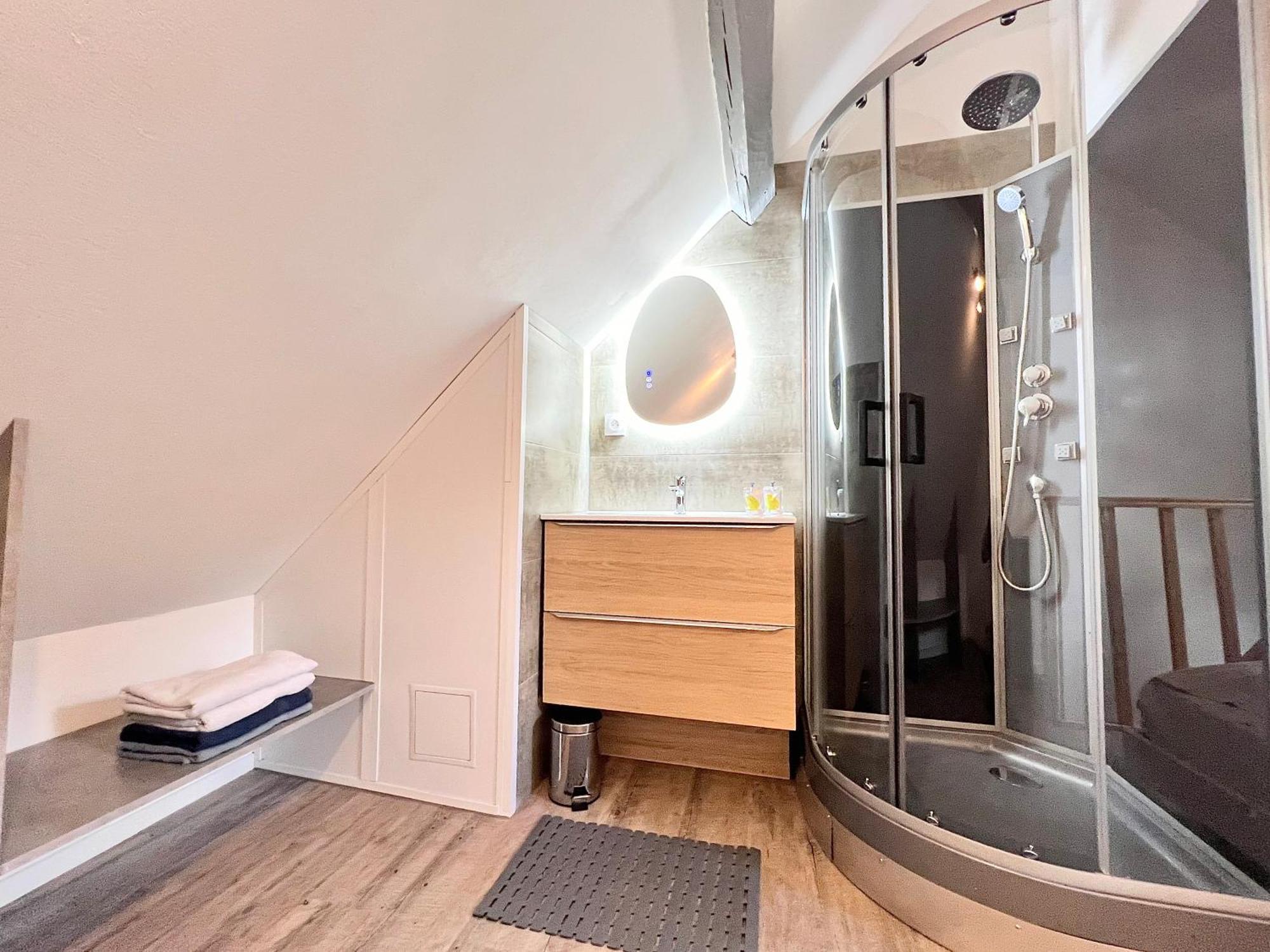 T2 Contemporain Idealement Situe Briançon Buitenkant foto